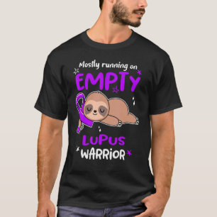 Meistens läuft man auf leerem Lupus-Krieger T-Shirt