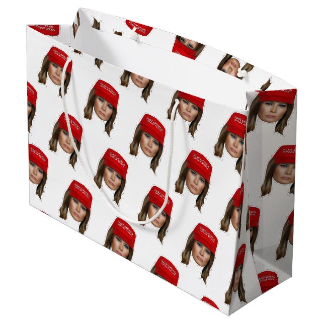 Melania Trump MAGA Weihnachten Große Geschenktüte (Rückseite Schrägansicht)