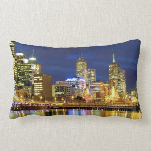 Melbourne, Australien. Der Blick auf die 2 Lendenkissen