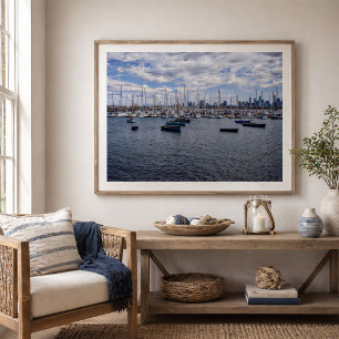 Melbourner Skyline und Boote der St Kilda Marina Poster