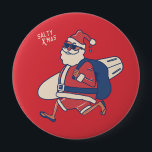 Mele Kalikimaka - Funny Santa Hawaiian Christmas Button<br><div class="desc">Hast du vor, zu Weihnachten nach Hawaii zu reisen? Vergessen Sie nicht, den Einheimischen ein frohes Weihnachtsfest mit diesem lustigen und einzigartigen tropischen Abschlag für die Weihnachtszeit zu wünschen. Mit der Phrase Mele Kalikimaka, was frohe Weihnachten bedeutet. Das perfekte Geschenk für jeden, der zu Weihnachten in Hawaii Urlaub macht oder...</div>