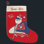 Mele Kalikimaka - Funny Santa Hawaiian Christmas Kleiner Weihnachtsstrumpf<br><div class="desc">Hast du vor, zu Weihnachten nach Hawaii zu reisen? Vergessen Sie nicht, den Einheimischen ein frohes Weihnachtsfest mit diesem lustigen und einzigartigen tropischen Abschlag für die Weihnachtszeit zu wünschen. Mit der Phrase Mele Kalikimaka, was frohe Weihnachten bedeutet. Das perfekte Geschenk für jeden, der zu Weihnachten in Hawaii Urlaub macht oder...</div>