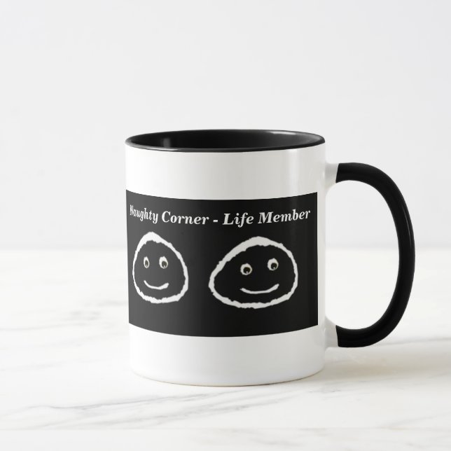 Membre à vie, tasse faisante le coin vilaine (Droite)