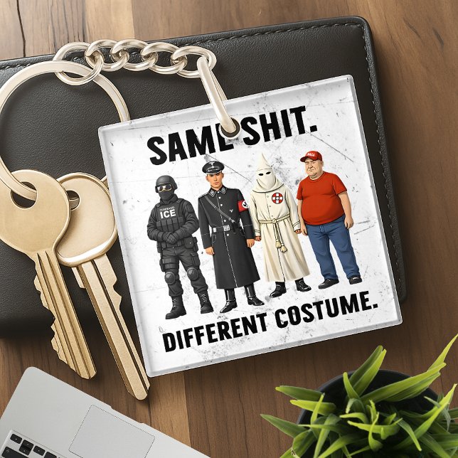 Même Costume Différent (Créateur téléchargé)