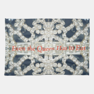 Même la Reine doit manger la serviette de tasse