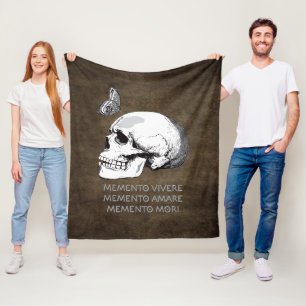 MEMENTO VIVERE • MEMENTO AMARE • MEMENTO MORI FLEECEDECKE