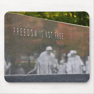 Memorial zum Koreakrieg Mousepad