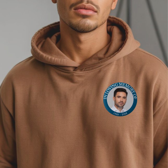 Memorial zum personalisierten Foto Button (Von Creator hochgeladen)