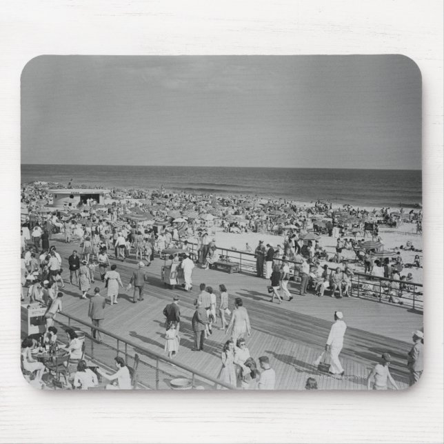 Menge auf Strand Mousepad (Vorne)