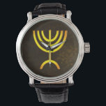 Menorah Flame Armbanduhr<br><div class="desc">Eine digitale Darstellung der jüdischen siebenverzweigten Menorah (Hebräisch: מְ נ וֹ רָ ‎). Die siebenverzweigte Menorah, die im tragbaren Set von Moses in der Wildnis und später im Tempel in Jerusalem verwendet wird, ist seit der Antike ein Symbol des Judentums und das Emblem des modernen Staat Israel. Der Kohanim zündete...</div>