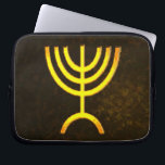 Menorah Flame Laptopschutzhülle<br><div class="desc">Eine digitale Darstellung der jüdischen siebenverzweigten Menorah (Hebräisch: מְ נ וֹ רָ ). Die siebenverzweigte Menorah, die im tragbaren Set von Moses in der Wildnis und später im Tempel in Jerusalem verwendet wird, ist seit der Antike ein Symbol des Judentums und das Emblem des modernen Staat Israel. Der Kohanim zündete...</div>