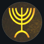 Menorah Flame Runder Aufkleber<br><div class="desc">Eine digitale Darstellung der jüdischen siebenverzweigten Menorah (Hebräisch: מְ נ וֹ רָ ). Die siebenverzweigte Menorah, die im tragbaren Set von Moses in der Wildnis und später im Tempel in Jerusalem verwendet wird, ist seit der Antike ein Symbol des Judentums und das Emblem des modernen Staat Israel. Der Kohanim zündete...</div>