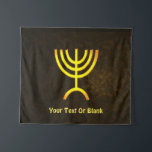 Menorah Flame Wandteppich<br><div class="desc">Eine braune und goldene digitale Darstellung der jüdischen siebenverzweigten Menorah (Hebräisch: מְ נ וֹ רָ ). Fügen Sie Ihren eigenen Text hinzu. Die siebenverzweigte Menorah, die im tragbaren Set von Moses in der Wildnis und später im Tempel in Jerusalem verwendet wird, ist seit der Antike ein Symbol des Judentums und...</div>
