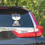 Menorah mit Lights Happy Hanukkah Aufkleber<br><div class="desc">Dieses Design ist besonders geeignet für das Feiern der Hanukkah-Saison. Es zeigt unsere originale Menorah-Vektorgrafik mit Skripttext-Kalligrafie,  "Happy Hanukkah" Gruß. Composite Design von Holiday Hearts Designs (Rechte vorbehalten).</div>