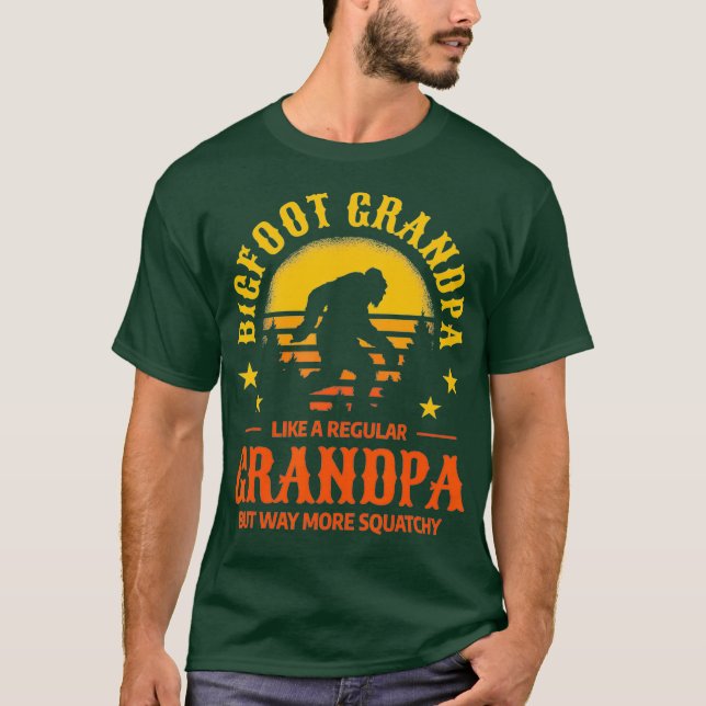 Mens Bigfoot Grandpa Funny Retro Sasquatch T-Shirt (Vorderseite)