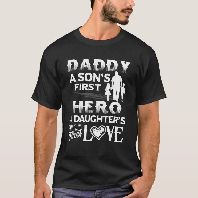 Mens Father Day Daddy Sons First Helden Daughters  T-Shirt (Vorderseite)