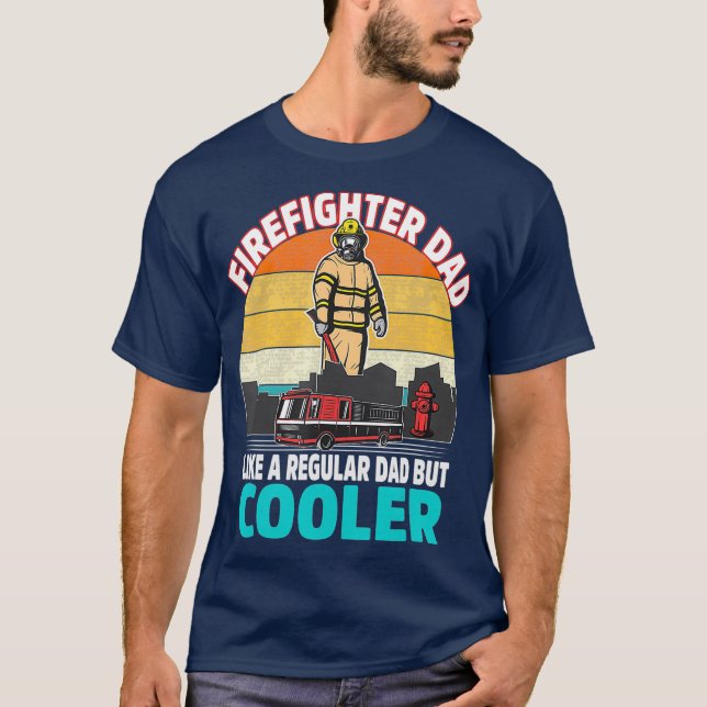 Mens Firefighter-Vater regelmäßig, aber Cooler Vät T-Shirt (Vorderseite)