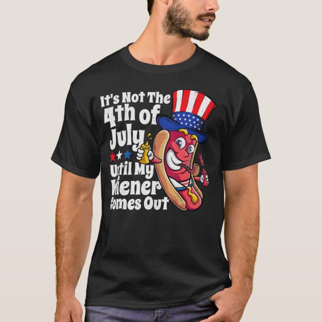 Mens Funny 4. Juli Hot Dog Dackel kommt raus T-Shirt (Vorderseite)