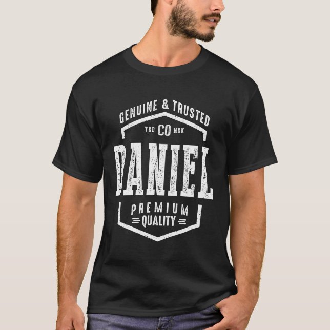 Mens Funny Personalisiert Name Daniel T-Shirt (Vorderseite)