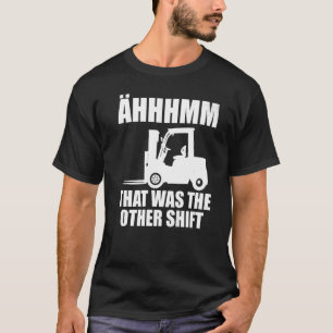 Mens Gabelstapler Operator, der die andere Schicht T-Shirt