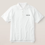 Mens Groom Classic Polo Shirt<br><div class="desc">Klassisches Shirt für den Groom in Weiß mit schwarzen bestickten Buchstaben. Passen Sie dieses Shirt an oder kaufen Sie,  wie es ist.</div>