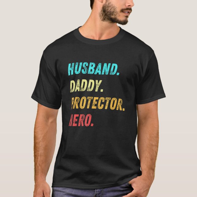 Mens Husband Daddy Protector Hero Veteran Fathers T-Shirt (Vorderseite)