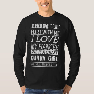 Mens mein Verlobter ist ein verrücktes, kurviges M T-Shirt