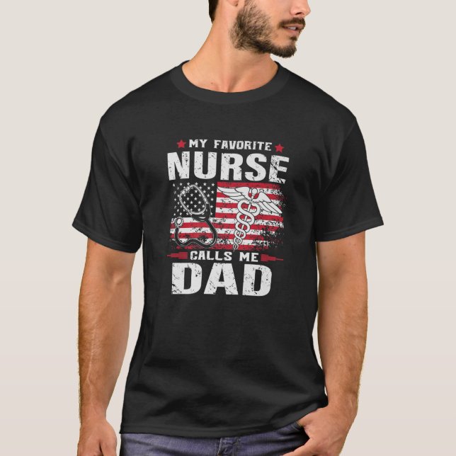Mens My Lieblings-Krankenschwester nennt mich Vate T-Shirt (Vorderseite)