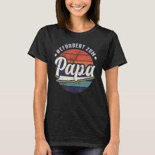 Mens New Dad zum Papa in deutscher Sprache beförde T-Shirt
