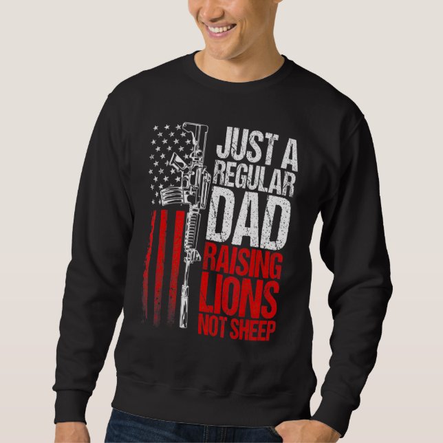 Mens nur ein regelmäßiger Vater, der Löwen und Pat Sweatshirt (Vorderseite)
