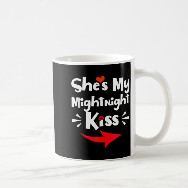Mens She's My Midnight Kiss Happy New Year Matchin Kaffeetasse (Rechts)