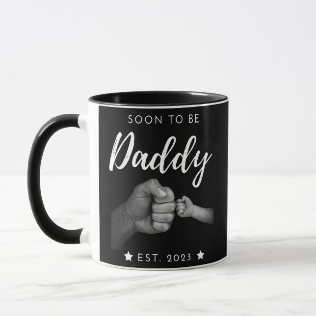 Mens Soon To Be Daddy Est 2023 Retro Fathers Day Tasse (Links)