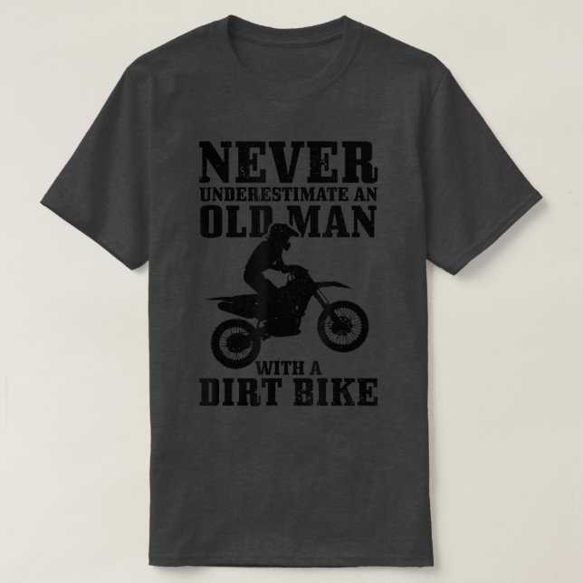Mens unterschätzen niemals einen alten Mann auf de T-Shirt (Design vorne)