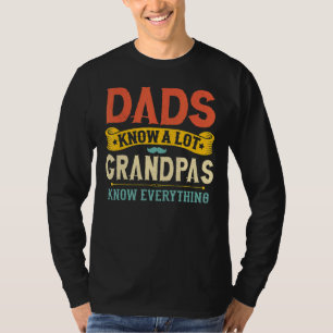 Mens Vater kennen eine Menge Grandpas wissen alles T-Shirt