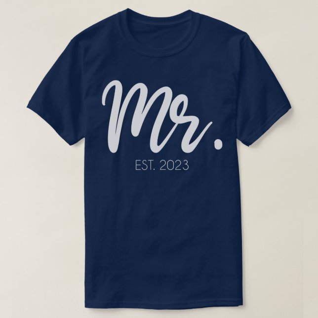 Mens Wedding Matching Geschenke Mr. Est 2023 Groom T-Shirt (Design vorne)