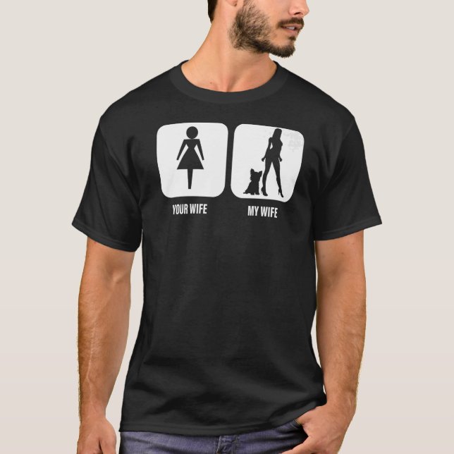 Mens your Ehefrau Meine Ehefrau Yorkshire Terrier  T-Shirt (Vorderseite)