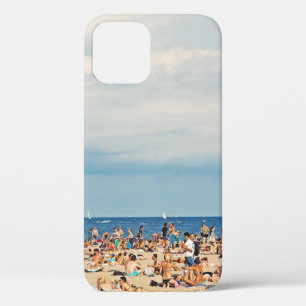Menschen am braunen Sandstrand Case-Mate iPhone Hülle