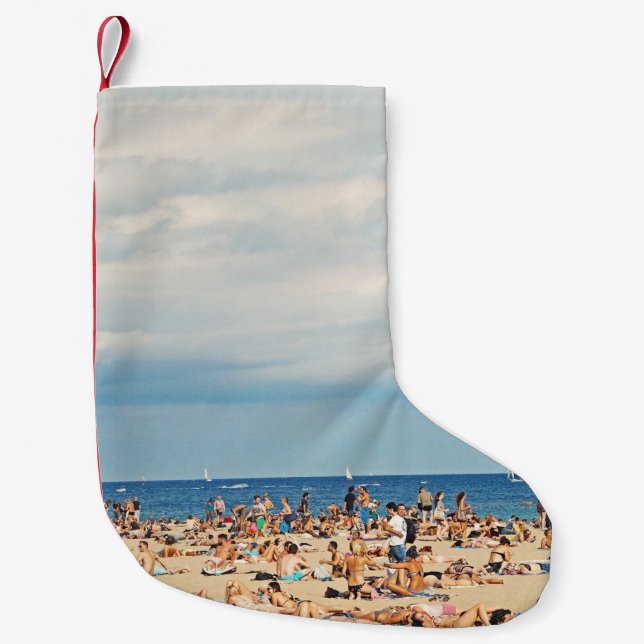 Menschen am braunen Sandstrand Kleiner Weihnachtsstrumpf (Vorderseite)