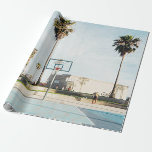 Menschen außerhalb des Basketballspielplatzes Geschenkpapier
