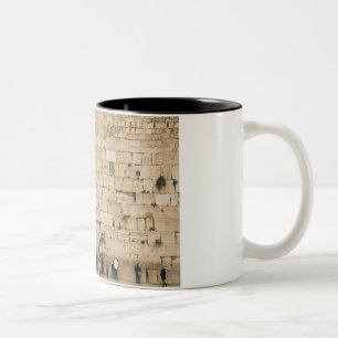 Menschen beten an der Klagemauer Zweifarbige Tasse