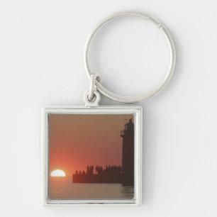 Menschen Leuchtturm Sonnenuntergang Silhouette im Schlüsselanhänger