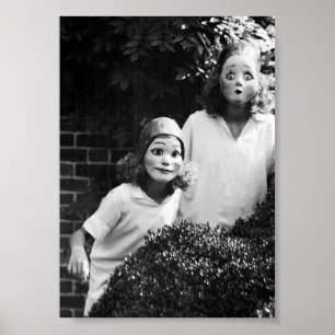 Menschen tragen Masken, seltsam, Vintag Poster