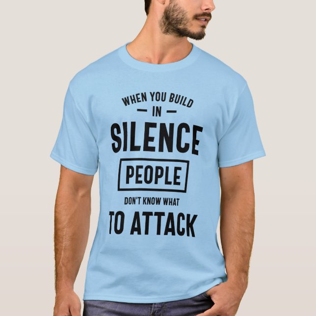 Menschen wissen nicht, was sie angreifen sollen -  T-Shirt (Vorderseite)