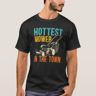 Menschlicher heißester Rasenmäher in der Stadt Ras T-Shirt