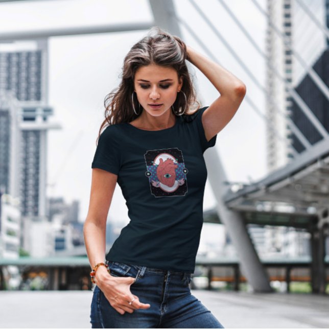 Menschliches Herz mit Auge T-Shirt (Von Creator hochgeladen)