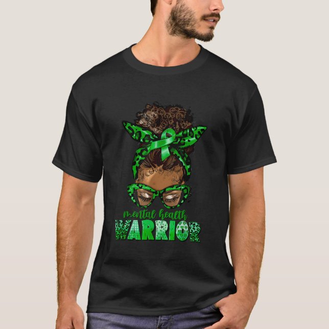 Mental Health Warrior Black Woman Messy Bun Ribbon T-Shirt (Vorderseite)