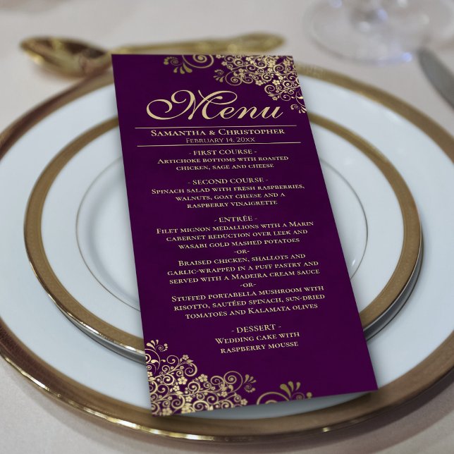 Menu Elégant Frills en or sur Plum Purple Mariage (On Plate)