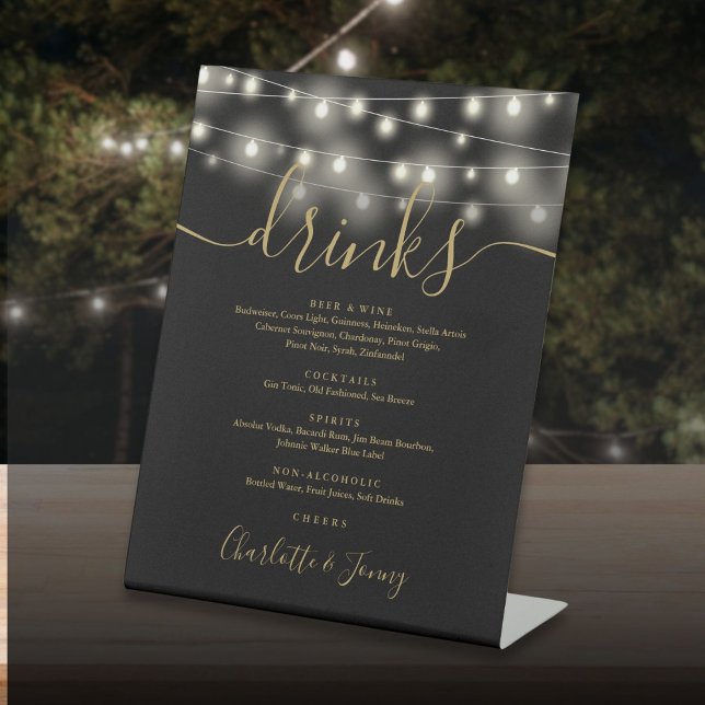 Menü mit schwarzen und goldenen Hochzeitstinken Sockelschild (String Lights Black And Gold Wedding Drinks Menu Pedestal Sign)