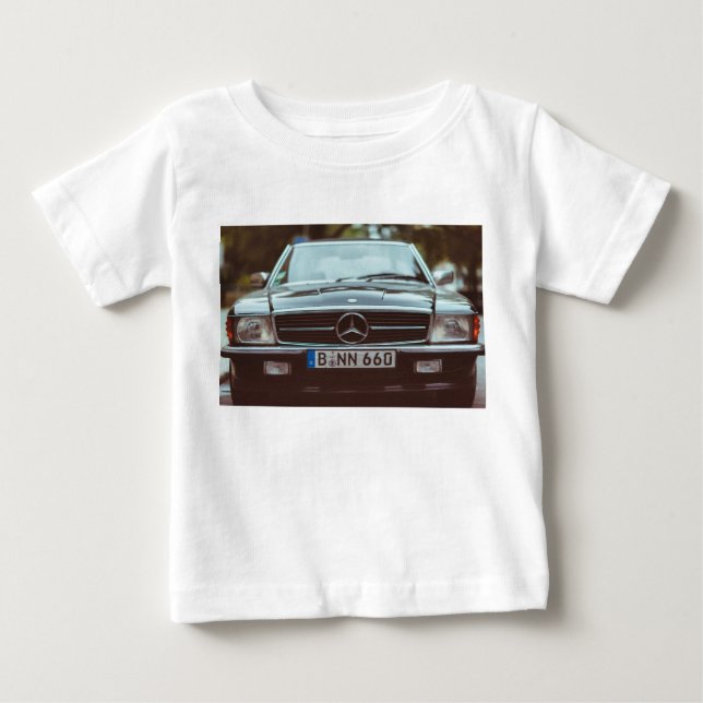 Mercedes-Benz ist eine deutsche Luxusautomarke Baby T-shirt (Vorderseite)