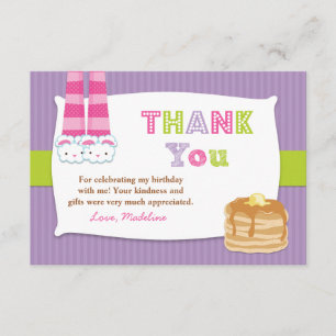 Merci de fête d'anniversaire de pyjamas et de